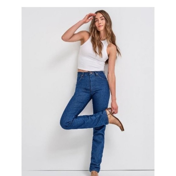 Retro Wrangler Women's Size 32” Cowboy Cut Slim Boot Leg Jeans Pants - Picture 1 of 6